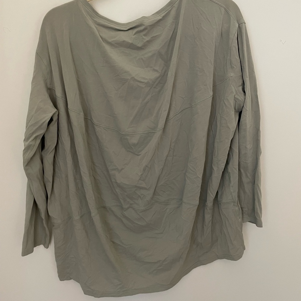 Lululemon long sleeve shirt